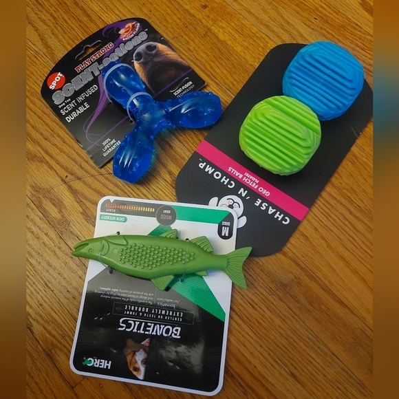 chew toys Other - 4 Pcs New Dog Toys Scent-sations Chase N Chomp  Bonetics Chew Toys Scented (F)